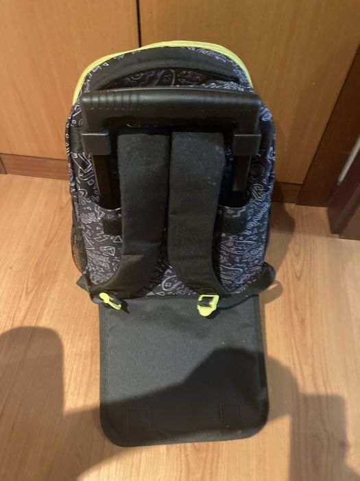 Mochilas   multiusos  com trolei e alcas para por as costas)