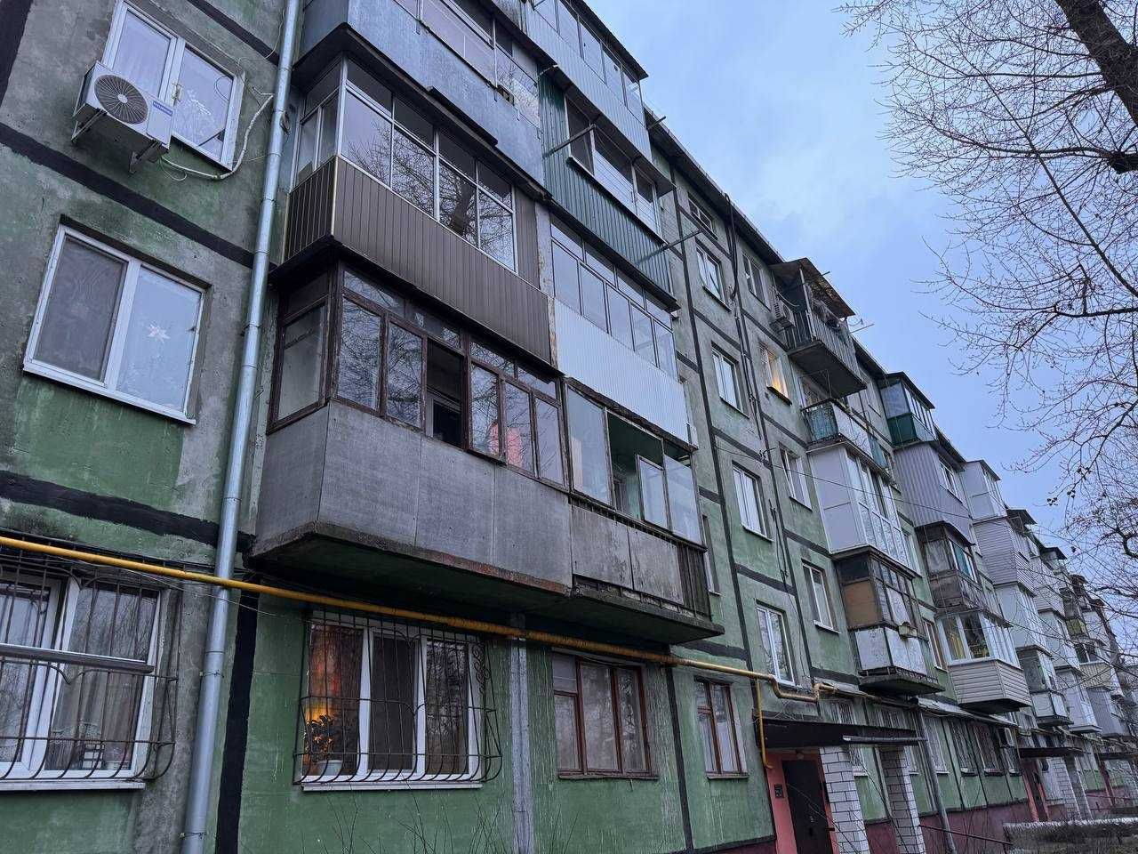 Продам 3 комн квартиру на Богдана Хмельницкого 27,левый берег