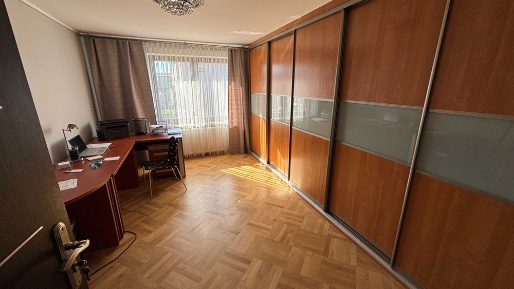 Syndyk sprzeda dom z działką