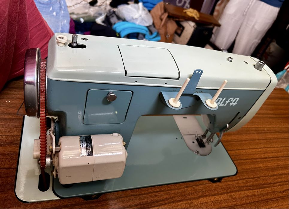 Máquina costura Alfa 109