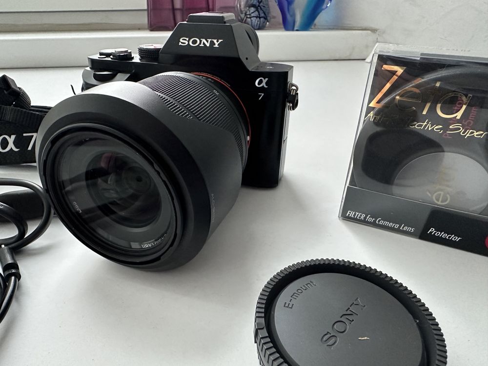 Фотоапарат Sony ILCE-7 black Alpha 7 28-70mm Kit + сумка