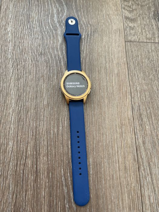 Samsung Galaxy Watch 42mm Gold (SM-R810)