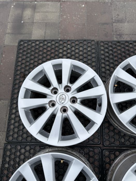Диски оригінальні toyota Camry 40 55 70 avensis Corolla rav4 5 114 r16
