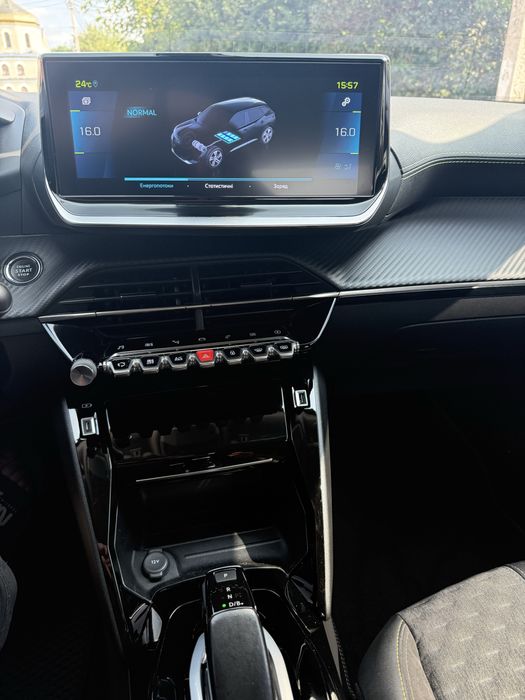 Peugeot E2008 Електро 300 км