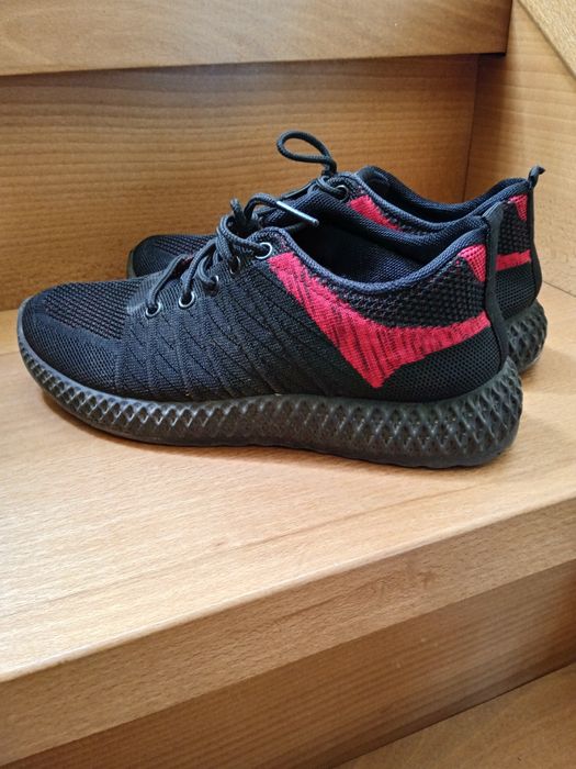 Czarne buty chlopiece