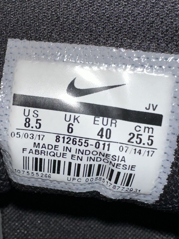 Дитячі кросівки фірми Nike розмір 40