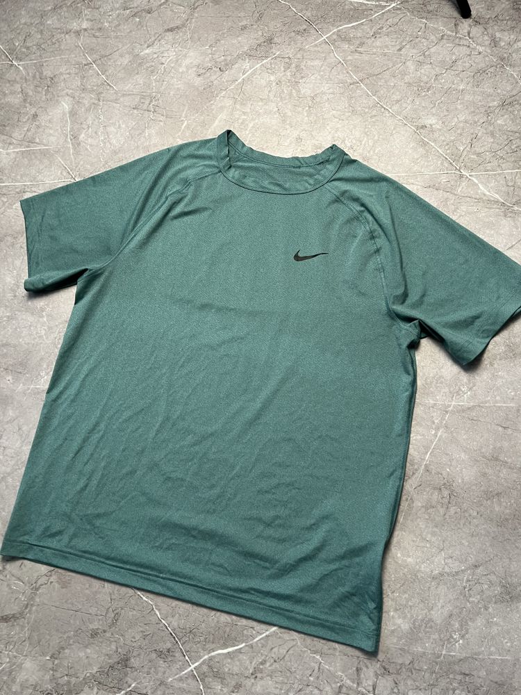 Спортивна футболка nike dri fit