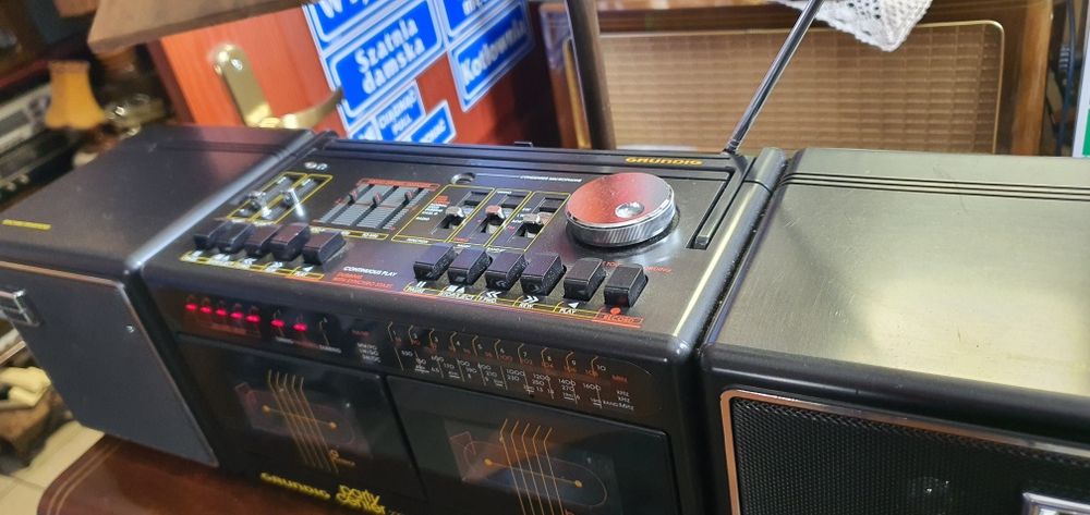 Radiomagnetofon Grundig