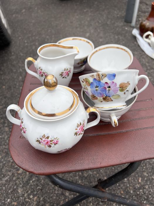 Чашки Кремгес молочник  сахарница