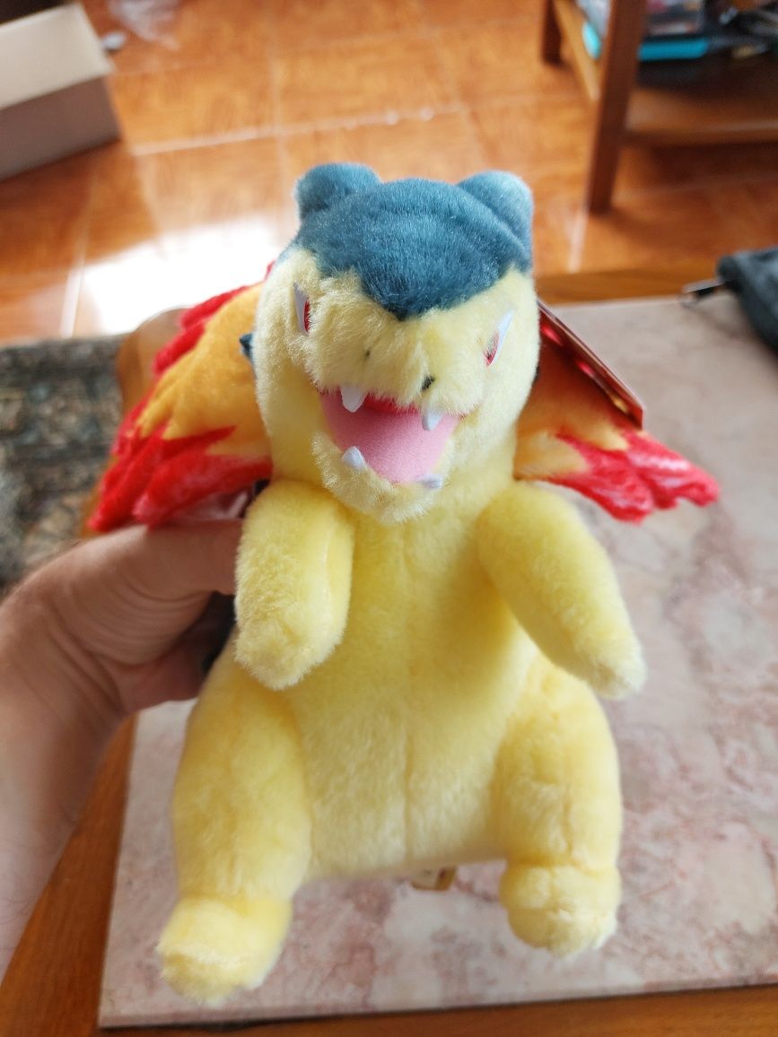 Peluche Oficial Pokémon - Typhlosion