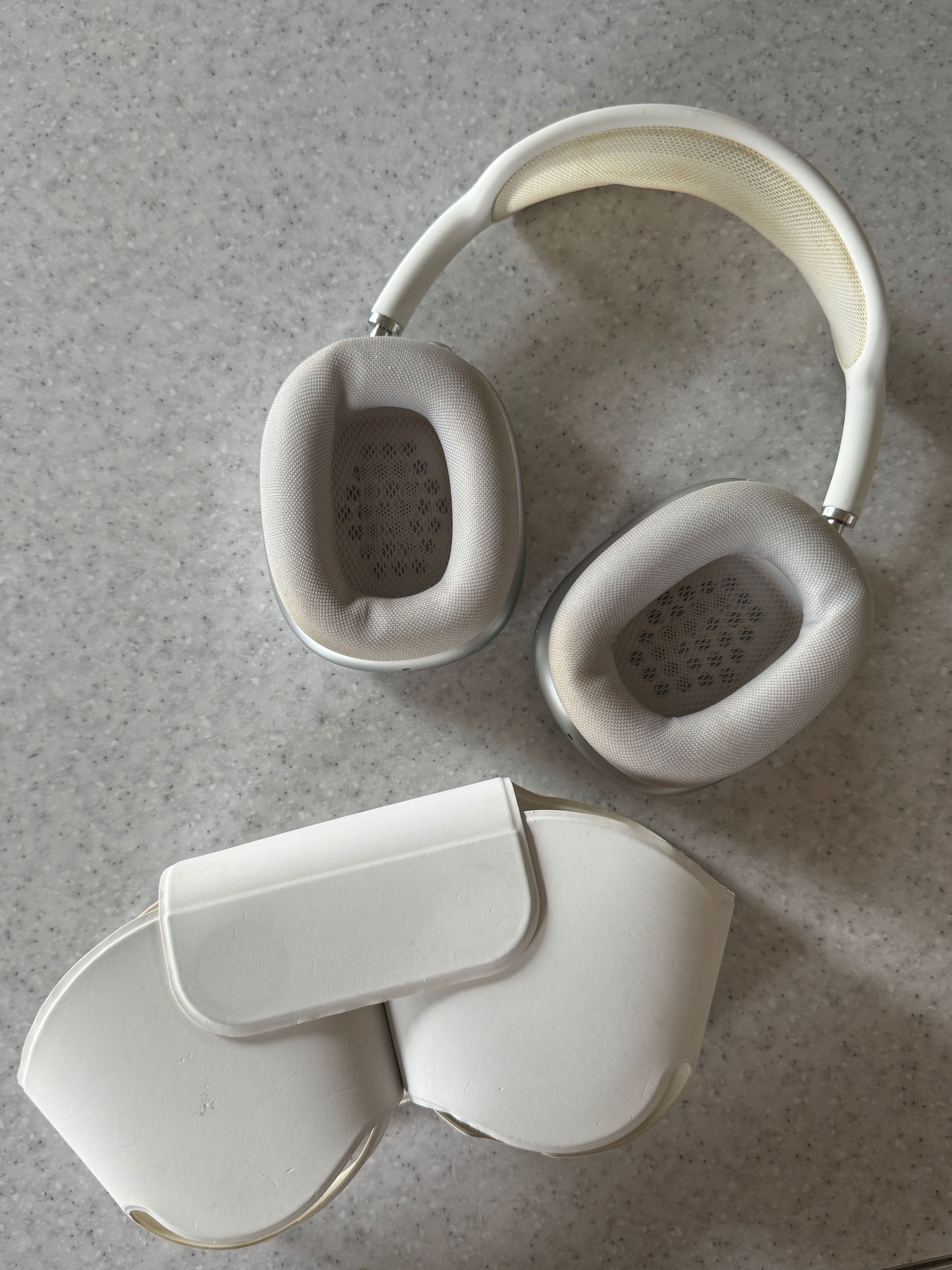 Бездротові навушники AirPods MAX Silver (MGYJ3)
