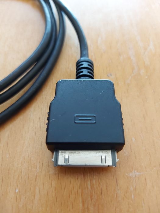 Adaptador Apple, lightning para 30 pinos + adaptador ligação autorádio