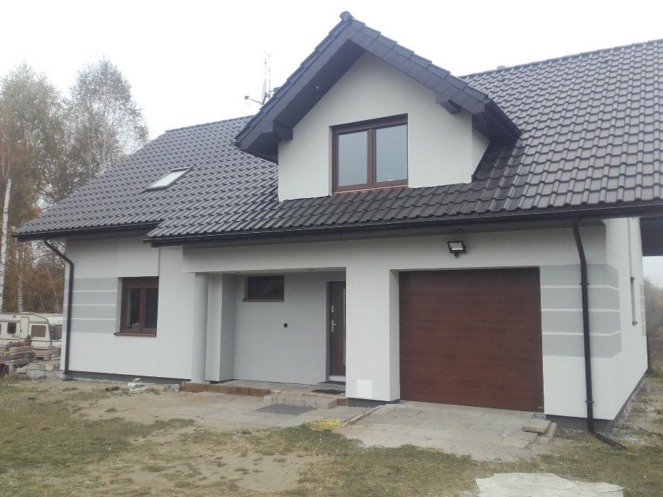 Docieplanie budynków. Realizacja programu czyste powietrze.