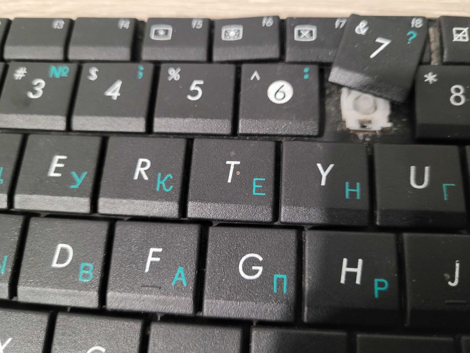 Клавіатура ASUS з дефектом