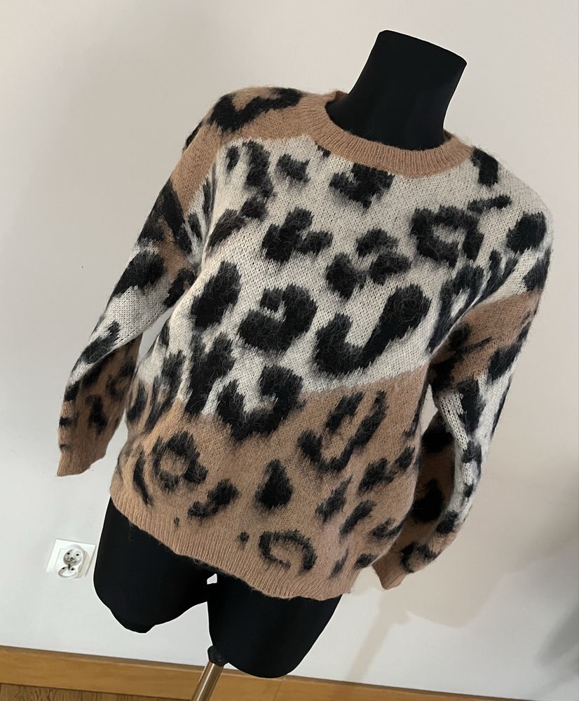 Sweter print panterka