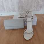 Sandalias e carteira