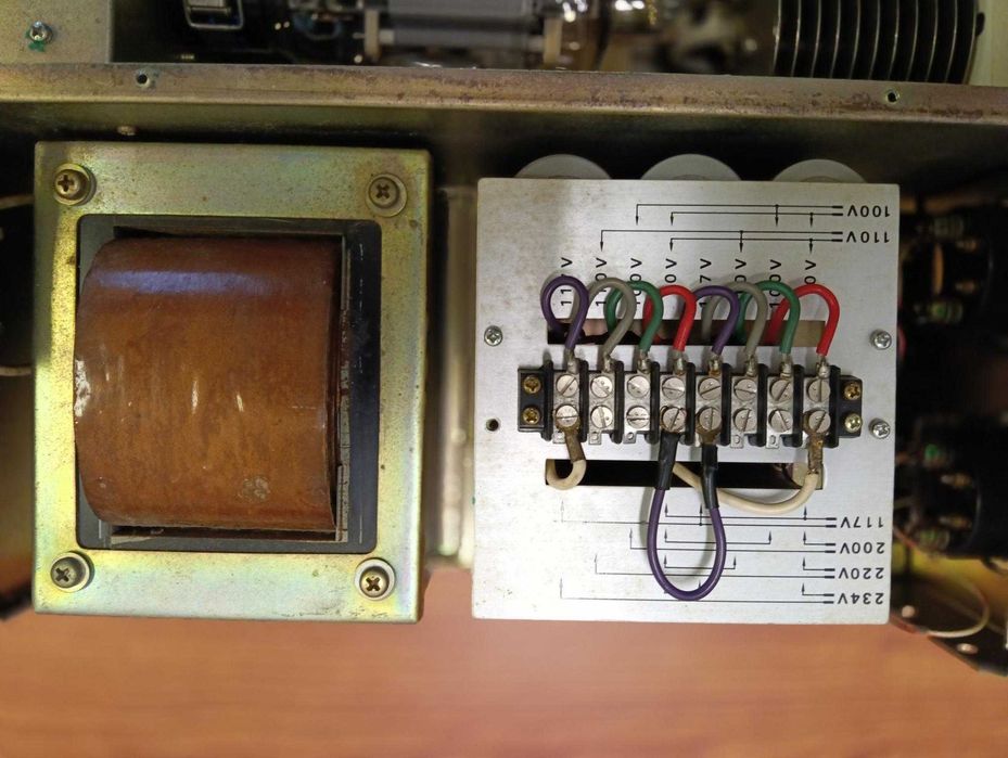 Radioamador Yaesu FL-2100z