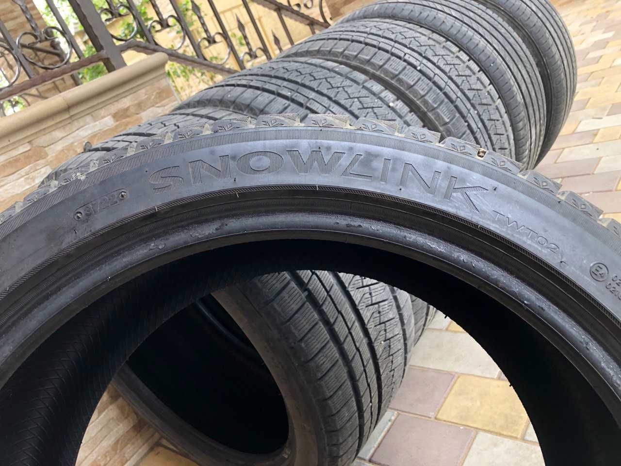 ШИНИ 255 / 40 R19 - ЛІТО 2 ШТ / ЗИМА 4 ШТ КОМПЛЕКТ