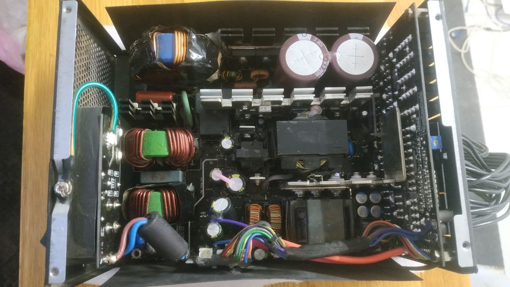 Блок живлення FSP 2000 на запчастини