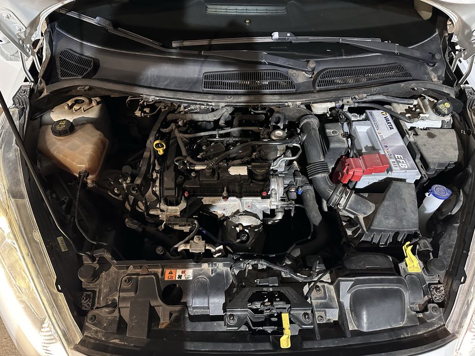 Vendo Ford Fiesta Ecoboost Turbo