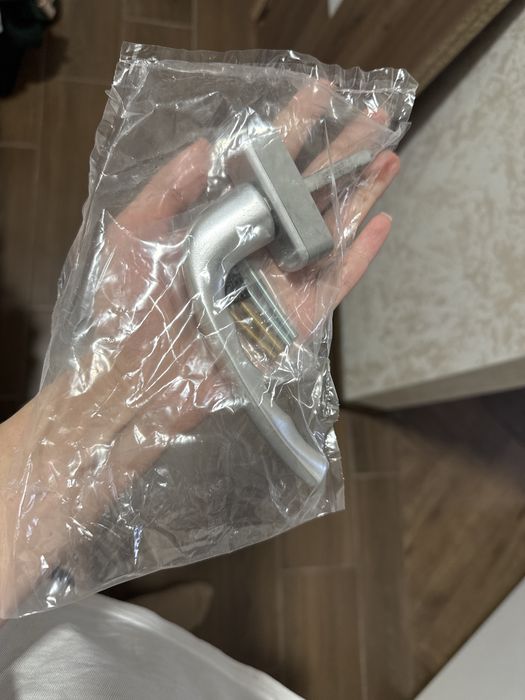 Ручка віконна HOPPE срібло