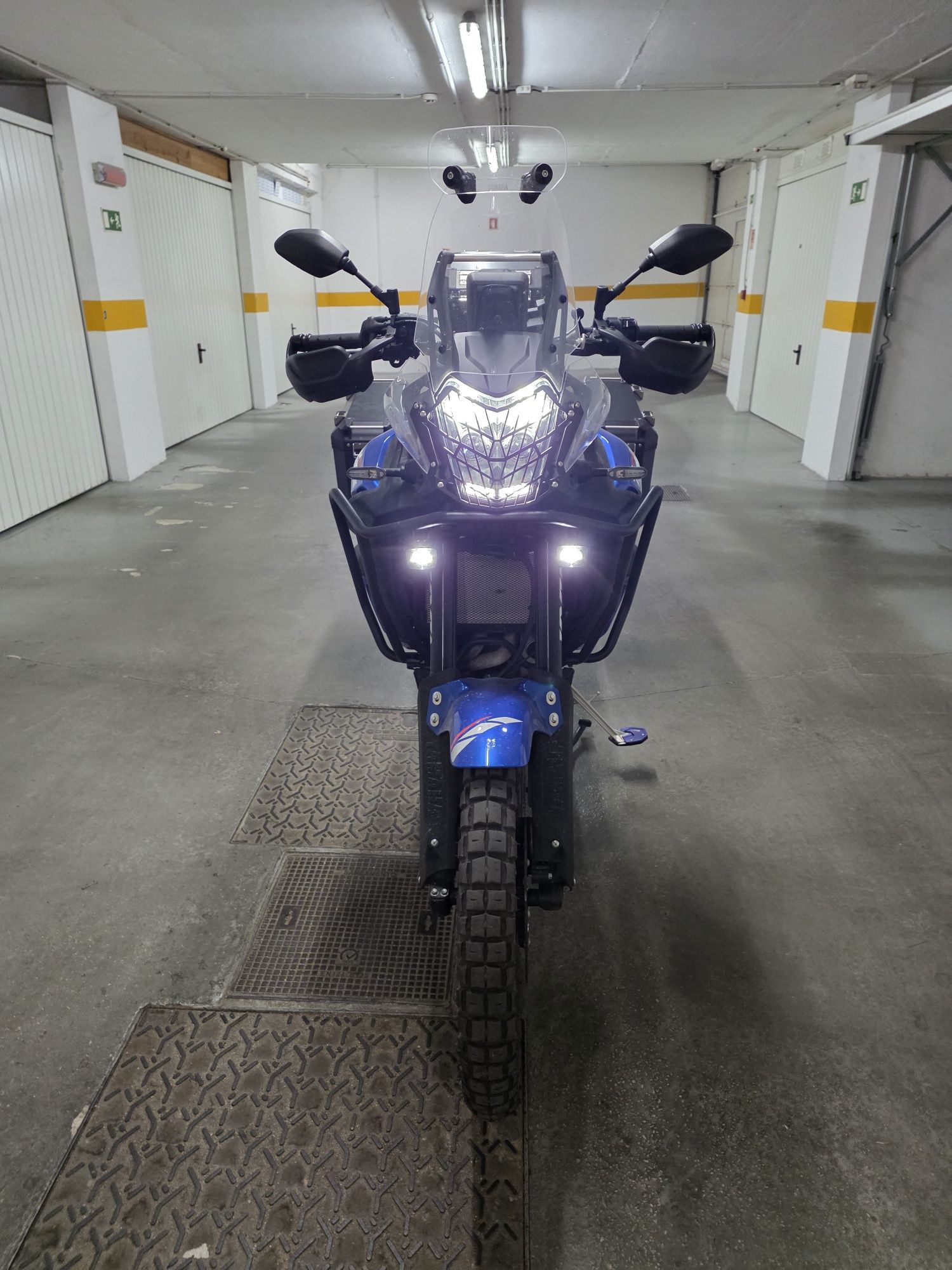 Vendo - Yamaha Ténéré 700 World Rally:

- Matriculada em 12/2023;
- Ce