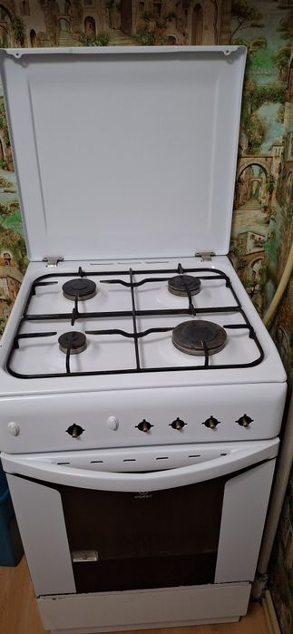 Газова плита духовка  Indesit