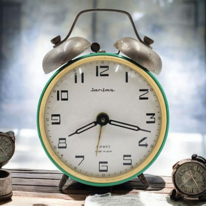 Stary budzik zegarek Jantar PRL