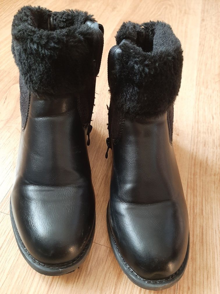 Buty dziewczęce rozm 32 zimowe