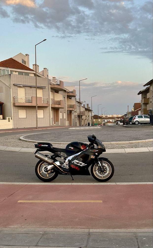 Aprilia RSV Mille 2003 (troco)