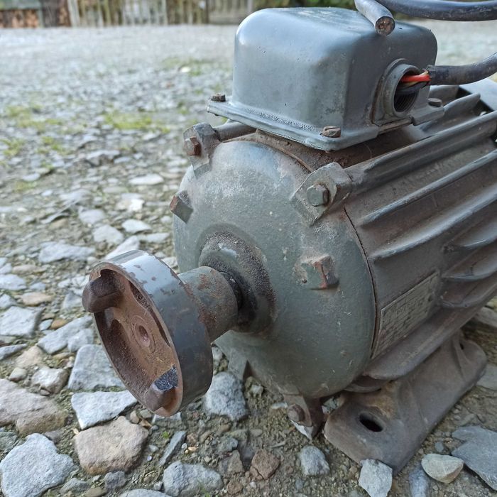 Silnik elektryczny 1,5kW 1420 obr/min 3fazowy Tamel SZJe 24a