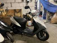 Японский скутер Suzuki Lets CA1PA