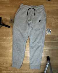 Штани Nike Tech Fleece. 158-170