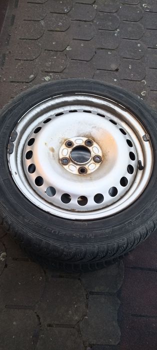 Komplet opon zimowych na felgach 205/55 R16 Ford Mondeo
