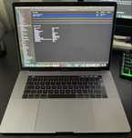 Macbook Pro 15 CALI i9 Ram 32 Gb. Graf. 4 Gb. Ssd 500 Gb.