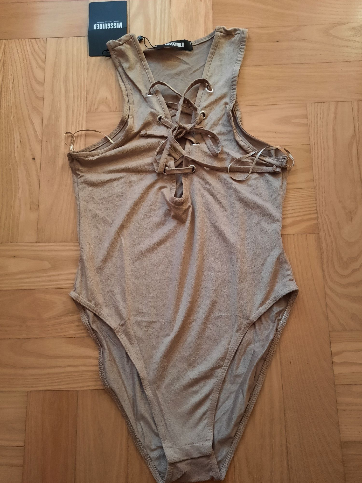 Ciekawe body firmy Missguided rozm.S