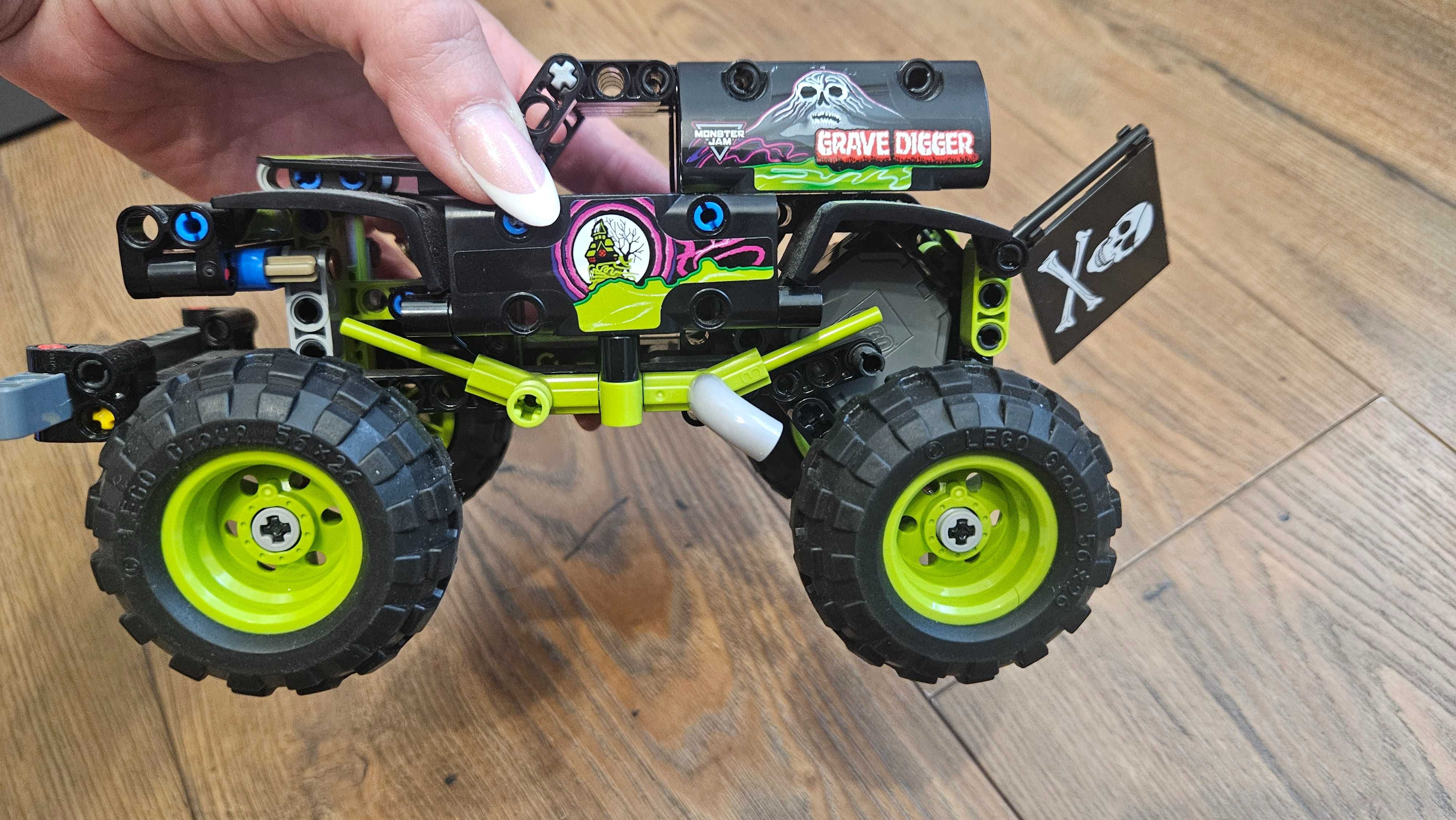 Sprzedam LEGO Technic Monster Jam Grave Digger 42118