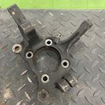 Zwrotnica Mitsubishi Lancer EVO X Przód Prawa OEM Oryginalna Przednia