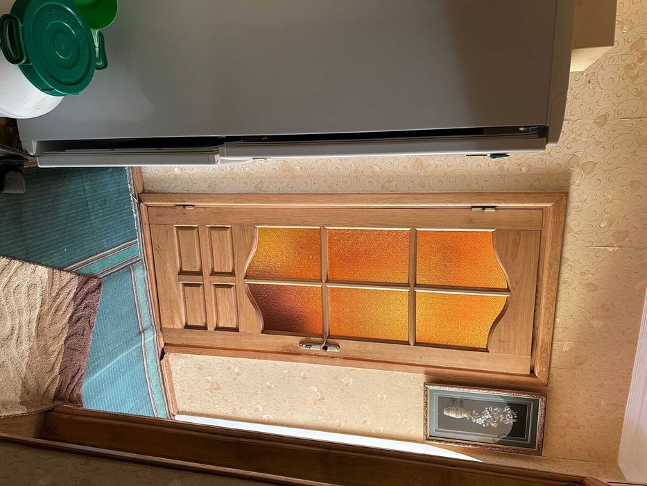 Продам двокімнатну квартиру в центрі смт. Білогір’я