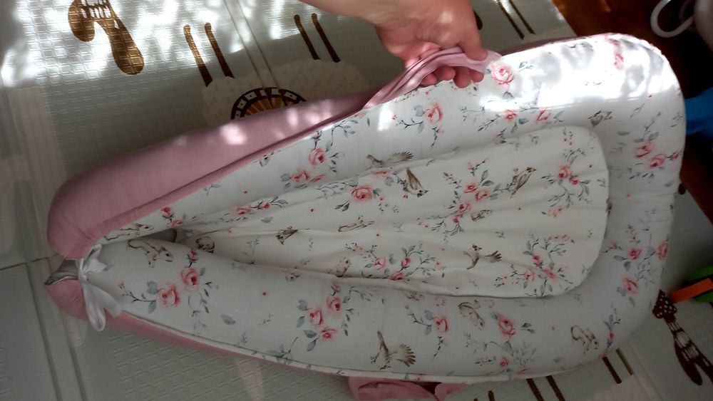 Кокон для новонароджених двохсторонній зі з'ємним матрасиком