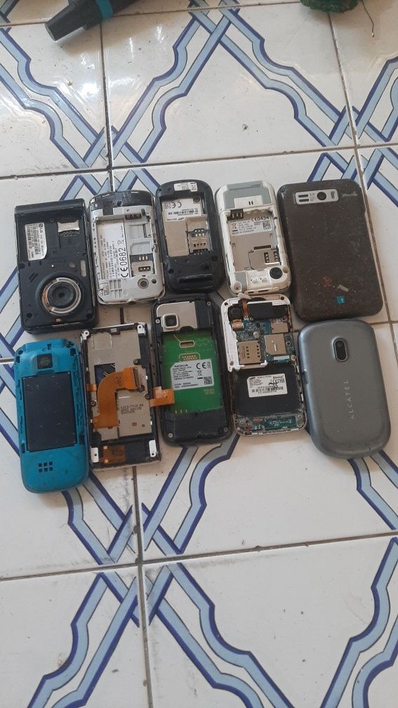 Telemóveis para peças