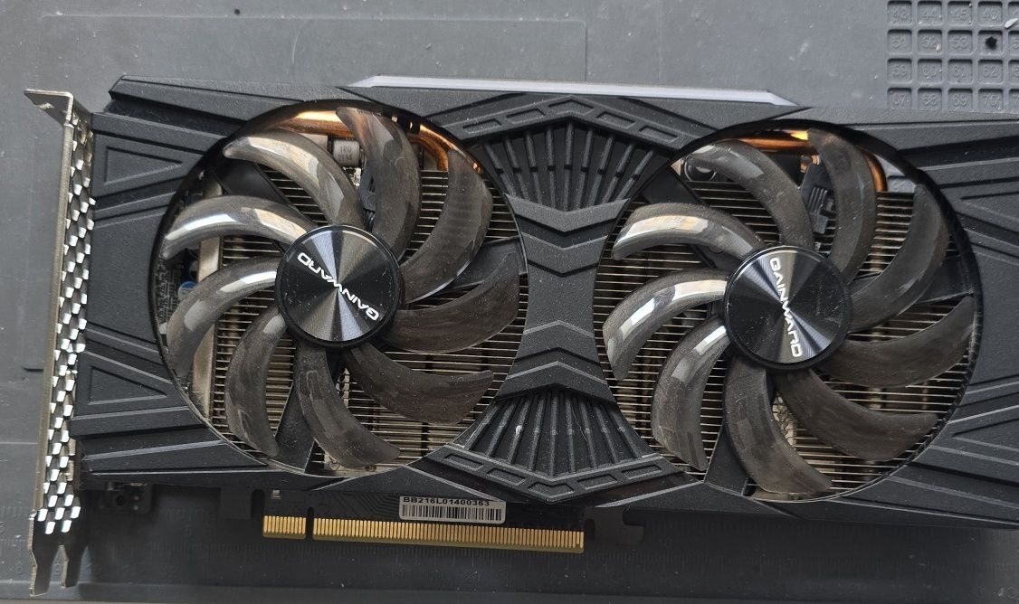 Karta graficzna rtx 2060 6gb w idealnym stanie