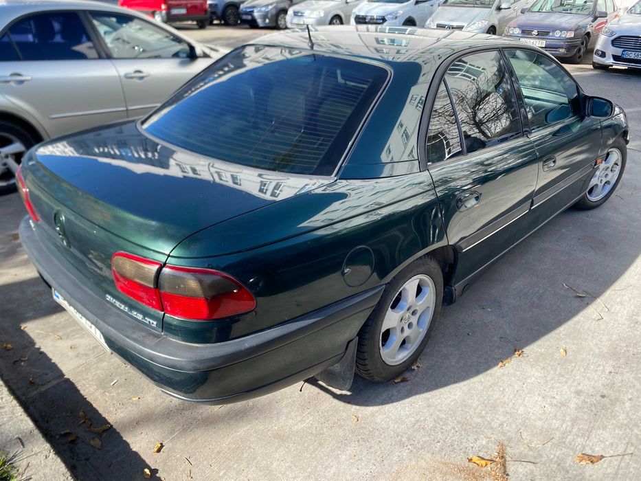 Авто Opel Omega 2.5D, автомат, зимова резина, клімат та шкіра салон