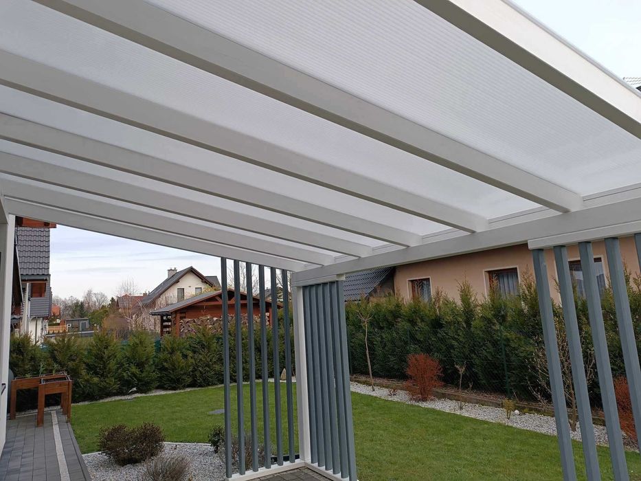 Zadaszenie poliwęglanem zadaszenie zabudowa tarasu