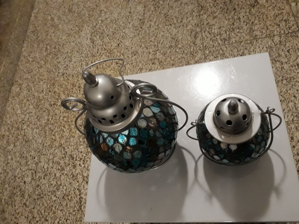 Conjunto de duas lamparinas decorativas
