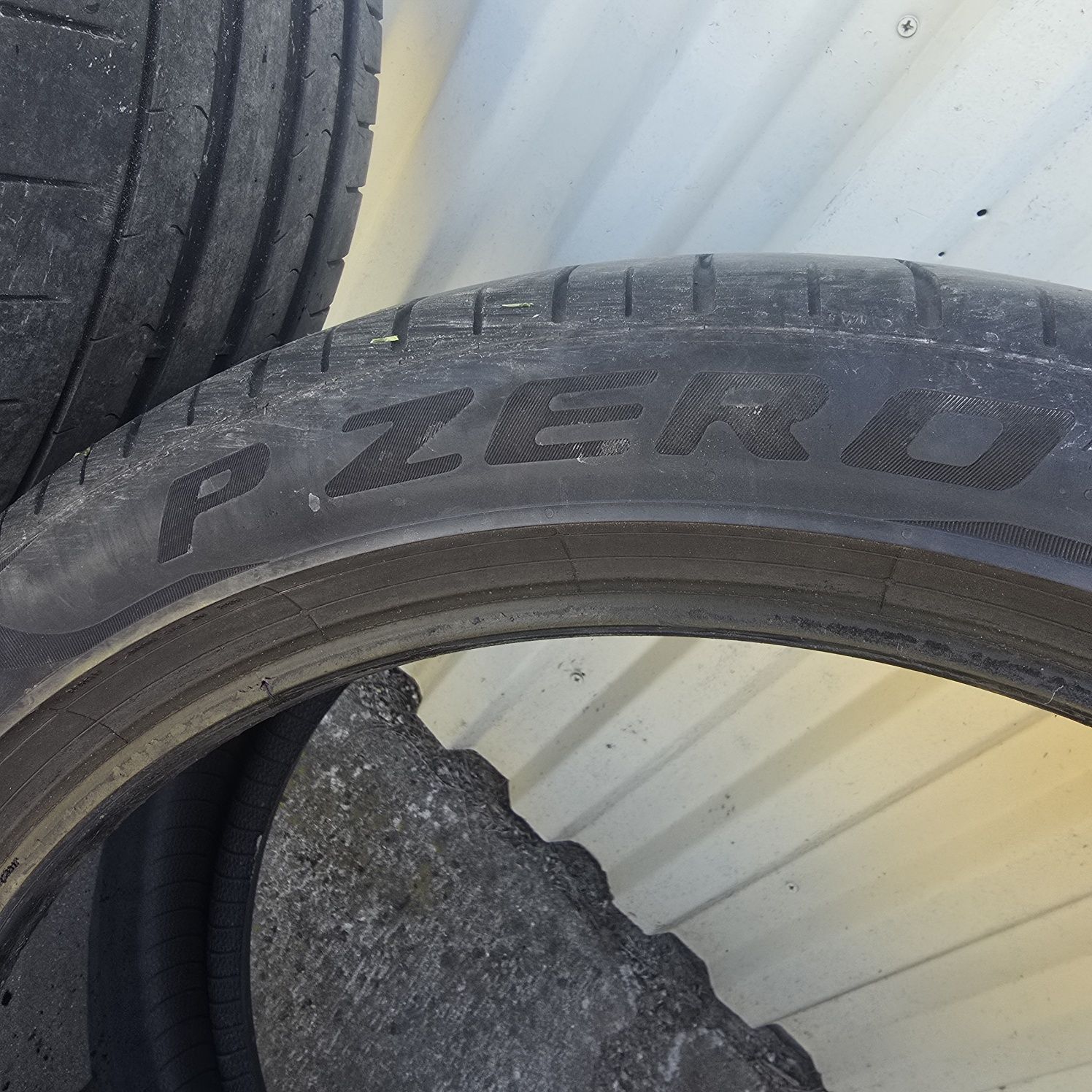 Opony Pirelli p zero 255/40/20 lato