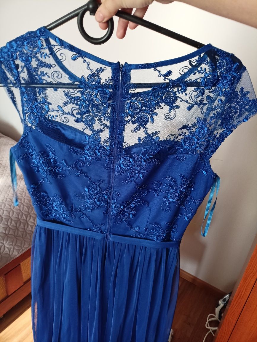 Sukienka długa niebieska