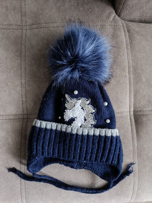 Продам зимові ,демисезонні (весняні -осінні)шапочки для дівчаток