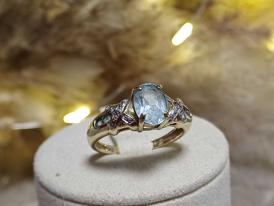 Piękny pierścionek P375 z niebieskim oczkiem R13"