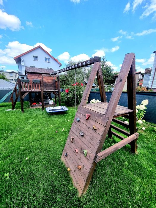 Duży domek drewniany dla dzieci